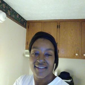 Meet your Posher, Cynthia